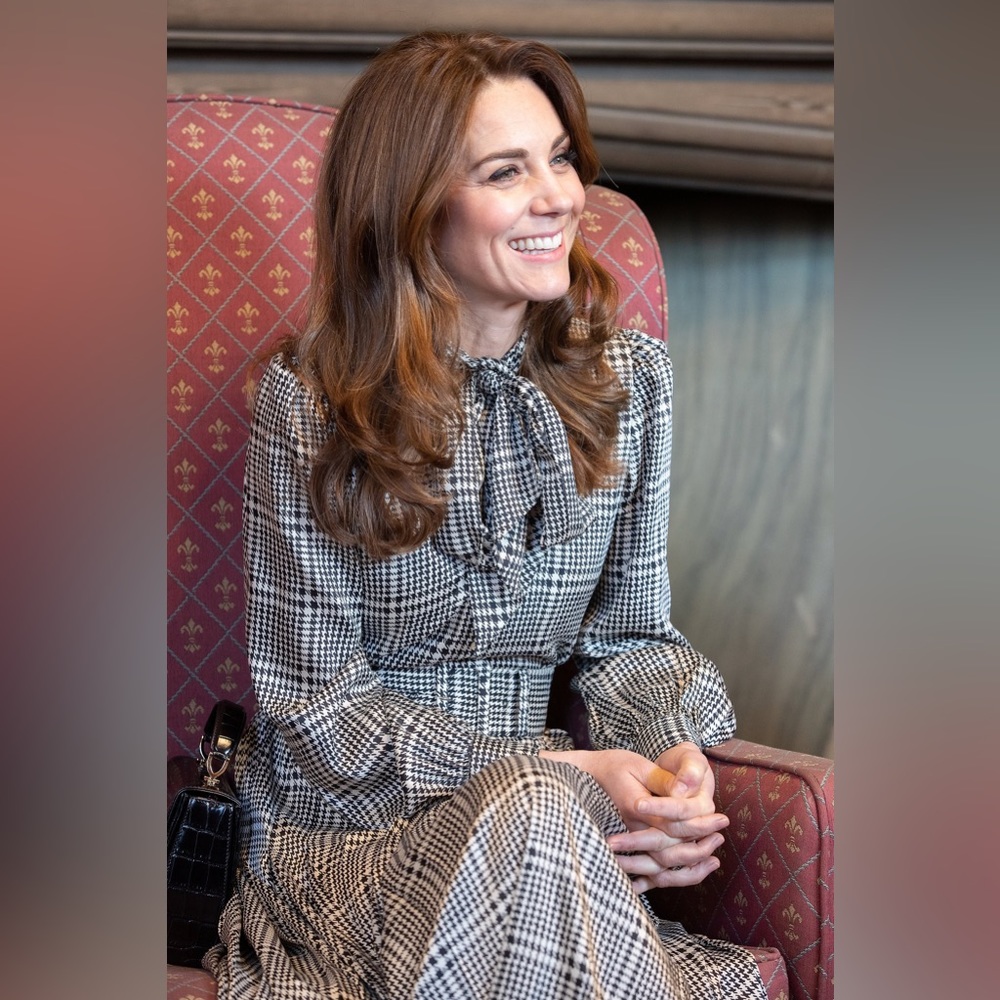 ZARA Houndstooth Long Sleeve Midi Dress Kate Middleton Size Small, with Belt